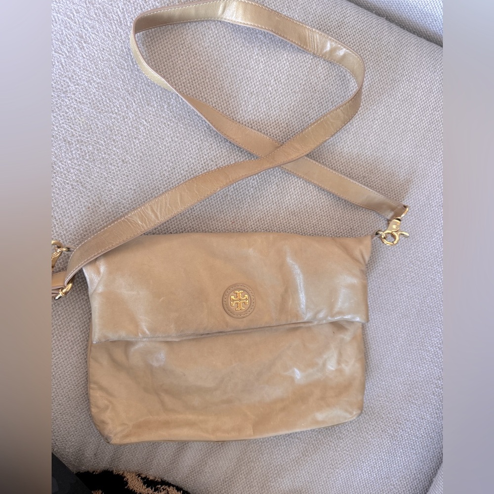 Tory Burch Amanda Foldover Crossbody Purse (bag) - Beige